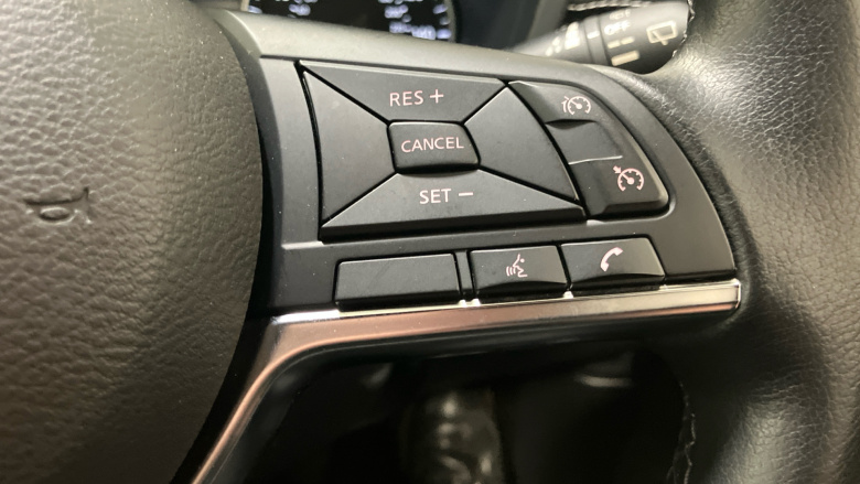 Nissan Juke 1.0 DiG-T 114 N-Connecta 5dr Petrol Hatchback